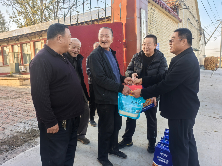 民建沧州市委市直三支部持续发力，开展“以购代捐”消费助农暨爱心捐赠行动 (2).jpg