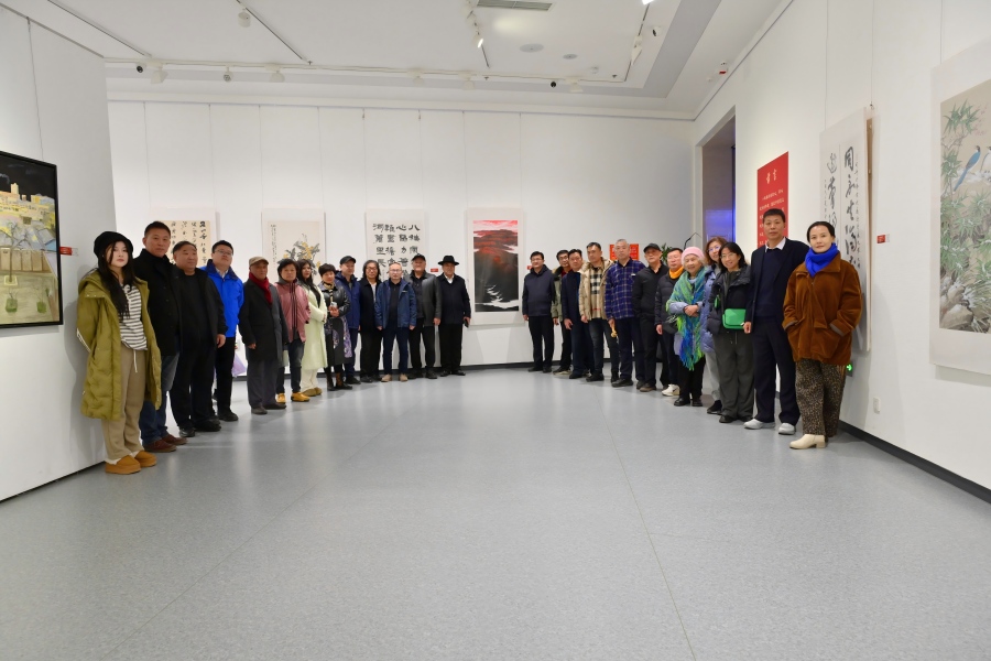 民建保定市委组织会员参观民建河北省委庆祝民建成立80周年书画摄影艺术展