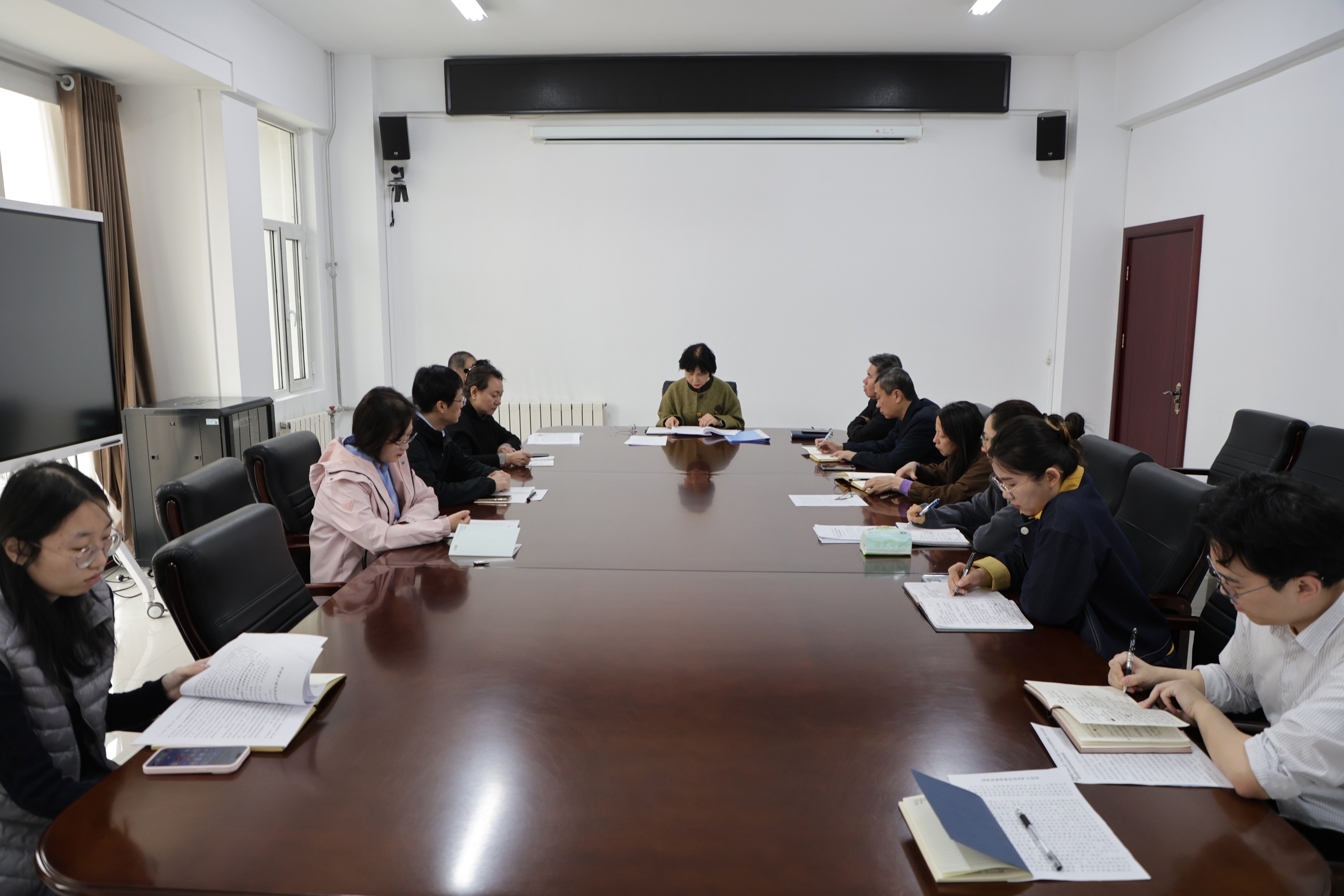 民建河北省委机关召开会议  传达学习习近平总书记在雄安新区考察时的重要讲话精神.jpg