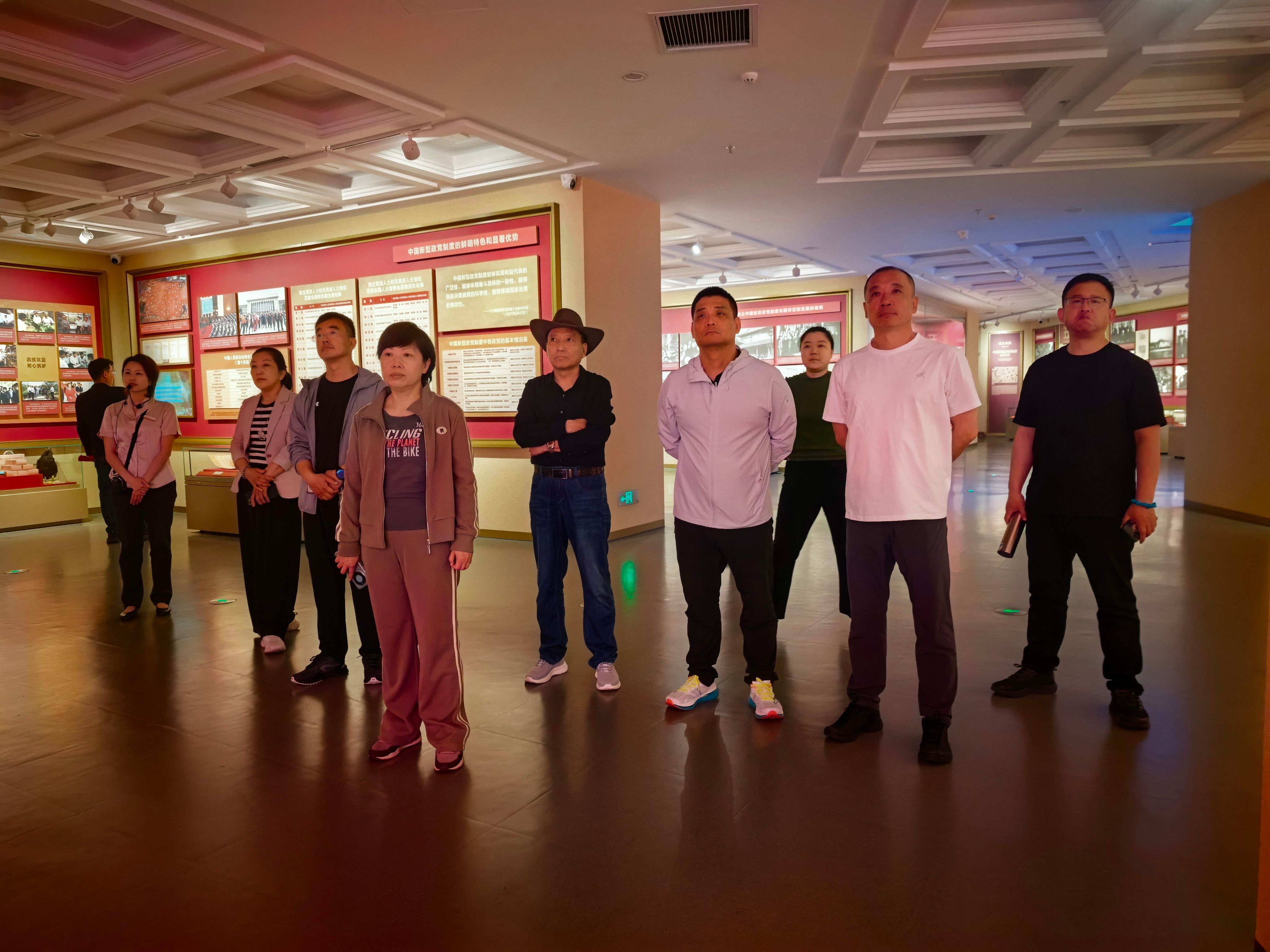 民建石家庄市委企业委赴重庆调研学习2.jpg