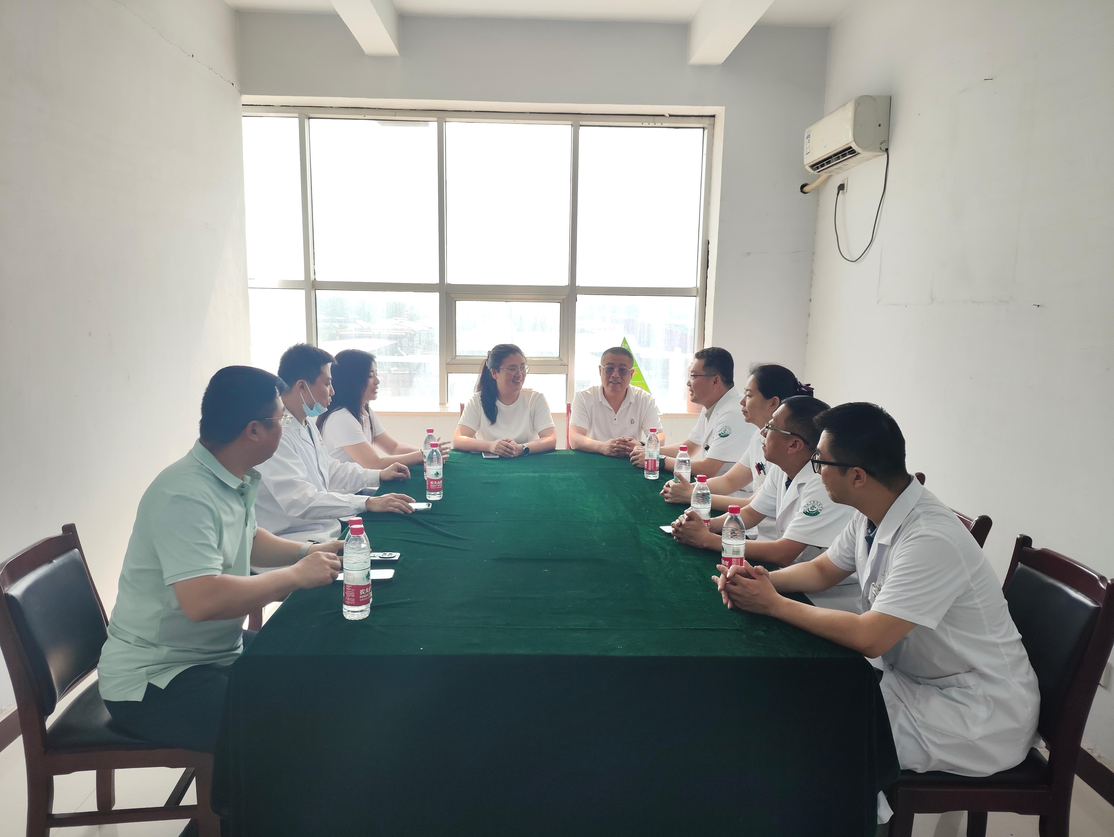 民建邢台市委社健支部赴沙河城镇开展义诊活动