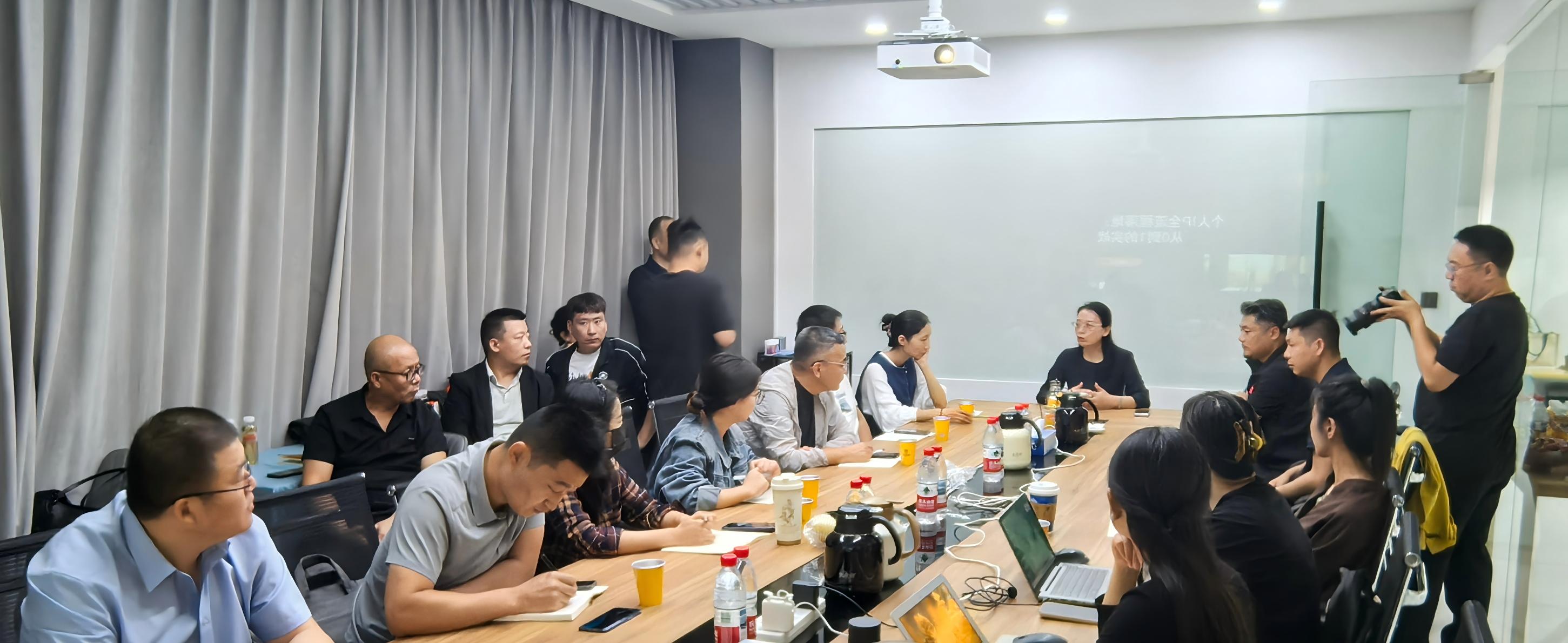 民建石家庄市委新华基层委开展个人IP账号打造专题公益培训