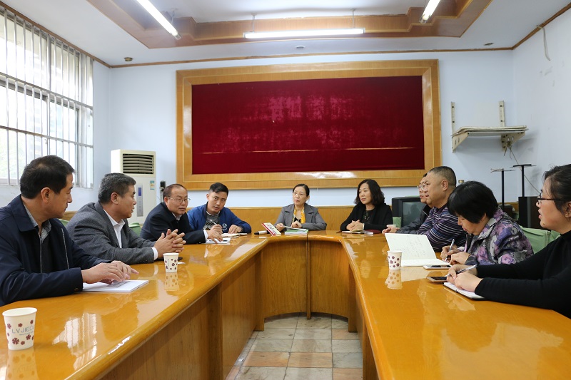 河北新闻网与邢台民建会员座谈学习十九大精神1-1.jpg