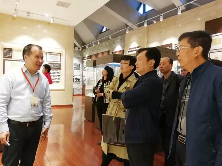 民建张家口市委赴重庆开展会史教育.jpg