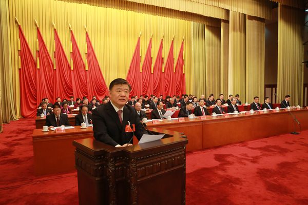 全国人大常委会副委员长、农工党中央主席陈竺代表各民主党派中央、全国工商联致贺词。.jpg