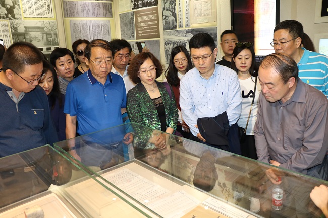 民建石家庄市委组织骨干会员赴重庆参观民建成立旧址5-1.jpg