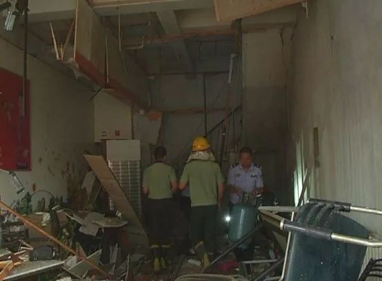 饭店燃气爆炸、民建会员积极营救2.jpg