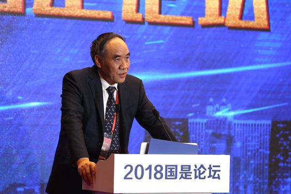 辜胜阻出席国是论坛并在京调研科技创新2.jpg