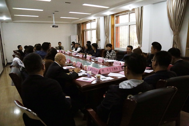 民建秦皇岛市委举办领导班子与拟发展会员见面会1-1.jpg