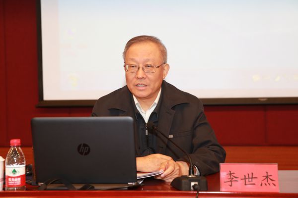 10月23日上午，民建中央副主席兼秘书长李世杰为学员们作主题宣讲。.jpg