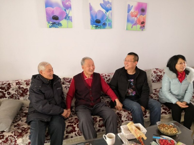 民建张家口市桥西区基层委员会领导春节后慰问老会员3-1.jpg