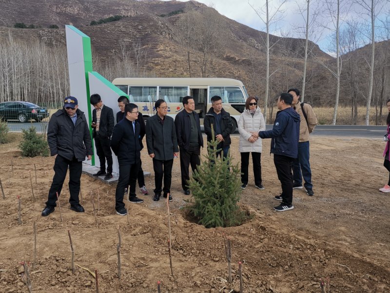 民建中央社会服务部带领东部十省市赴丰宁开展扶贫调研3.jpg