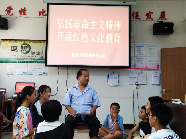 退伍老兵代表 张玉仓讲述从军故事-1.jpg