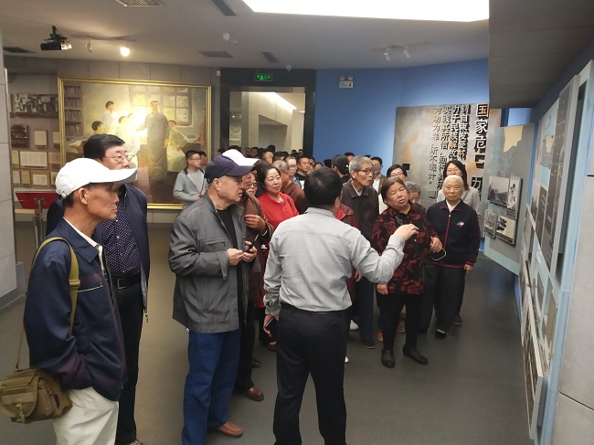 民建唐山市委组织老会员开展主题教育活动2-1.jpg