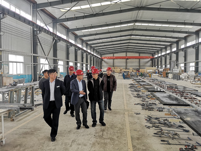 民建秦皇岛市直企业一支部赴会员企业调研1-1.png