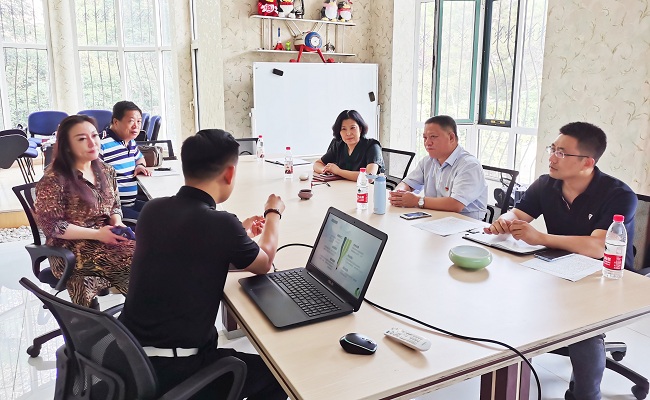 中共市委统战部副调研员吴振进赴民建会员企业调研-1.jpg