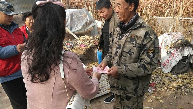 民建会员梁久龙组织慰问困难老兵活动-1.jpg