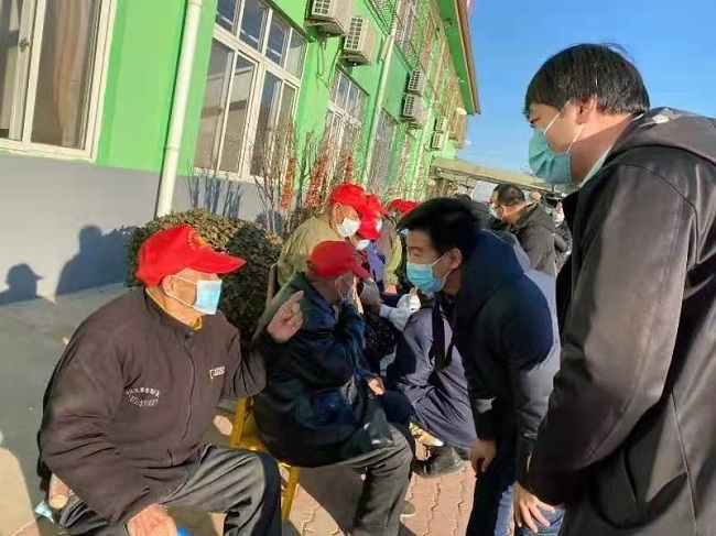 民建唐山市委路南区工委二支部会员参加“益起出发，情暖冬日”敬老院慰问活动-1.jpg