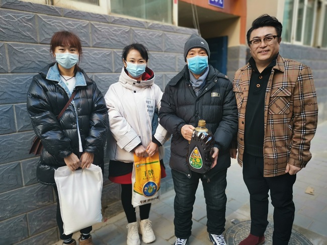 民建桥东区基层委员会第三支部慰问老会员 (1)-1.jpg