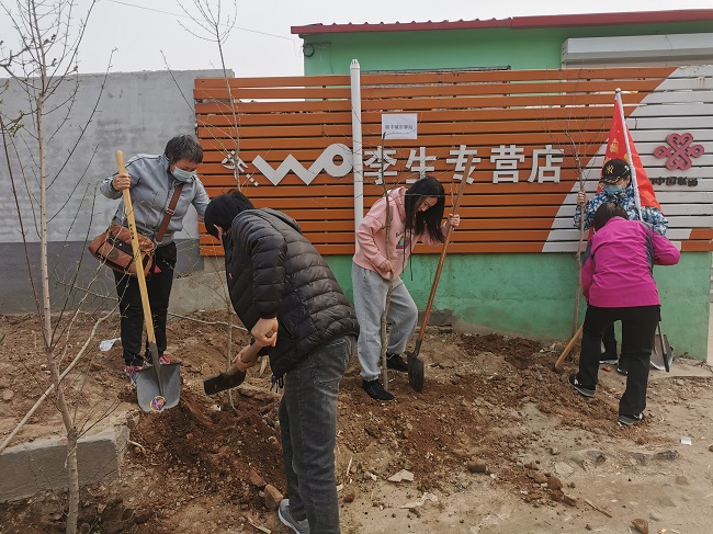 民建抚宁区支部助力森林乡村创建植树活动20210409-1.jpg