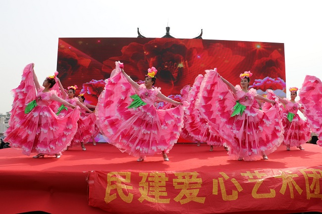 民建爱心艺术团演出图片-1.jpg