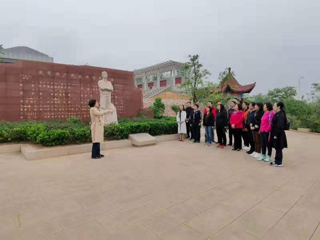 民建石家庄市委科大支部同唱一首歌，携手共前进 (1)-1.jpg