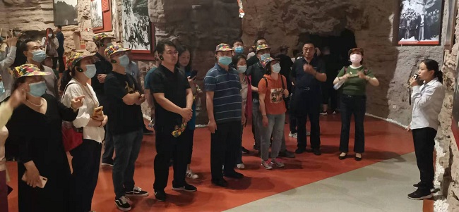 民建沧州市委赴红旗渠培训学习 (3)-1.jpg