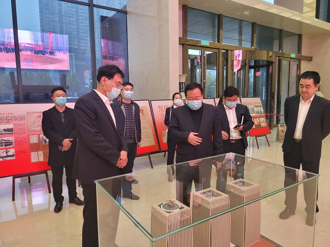 李海平带队就银企对接赴邯郸银行总行考察调研1-1.jpg