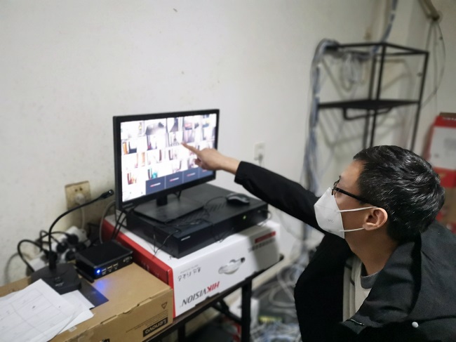 责任担当显大爱，老当益壮志愿红1-1.jpg