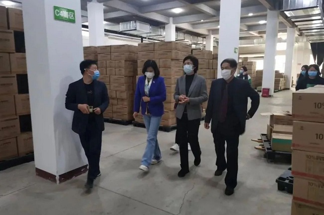 同心聚力 助企发展——民建秦皇岛市委领导走访会员企业1-1.jpg
