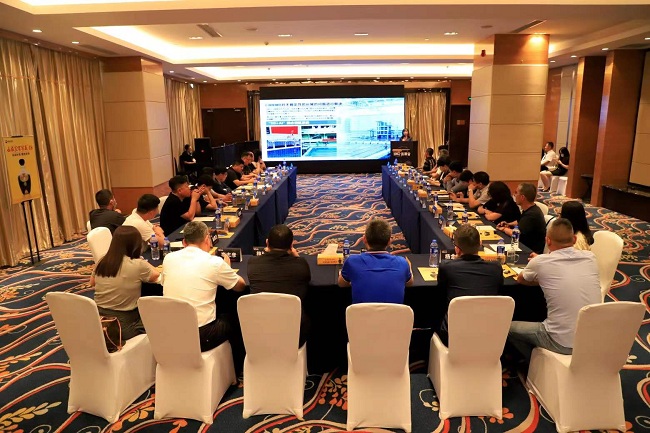 民建石家庄市委会联手百度举办《山庄皇家窖藏·咖说·私董会》 (1)-1.jpg