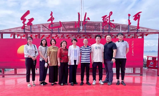 民建秦皇岛市委北戴河总支参观红船展览1-1.jpg