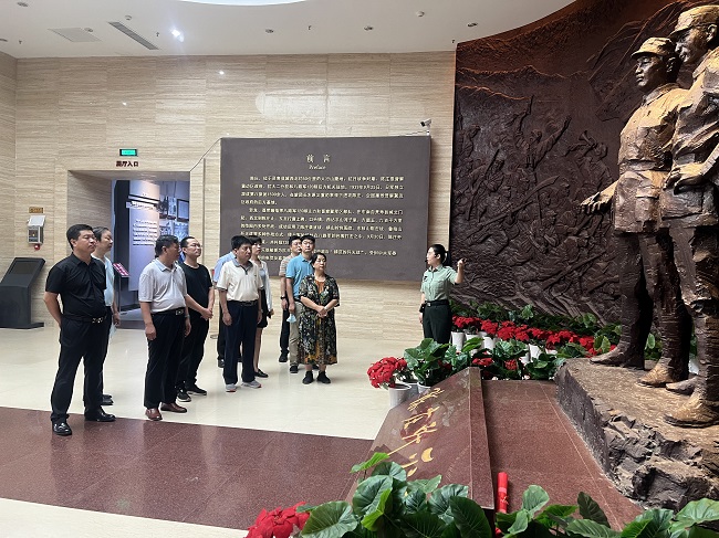 民建石家庄市裕华二支部开展“与党同行，强国有我”主题教育活动 (1)-1.jpg