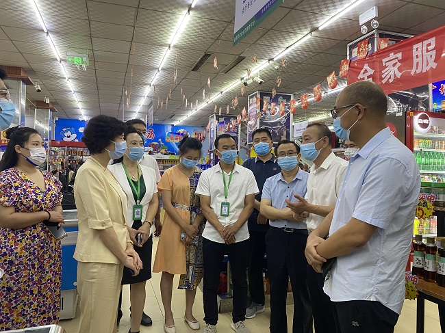 电商+超市新零售助销农产品——市政协农业农村委和民建邢台市委联合到清河县调研 (5)-1.jpg