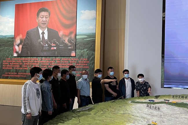 20220801民建保定市委河北农业大学支部、三丰支部联合开展“矢志不渝跟党走、携手奋进新时代”政治交接主题教育活动 (4)-1.jpg