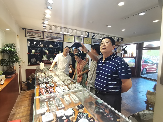 民建唐山市委路北区工委四支部调研走访会员企业.jpg