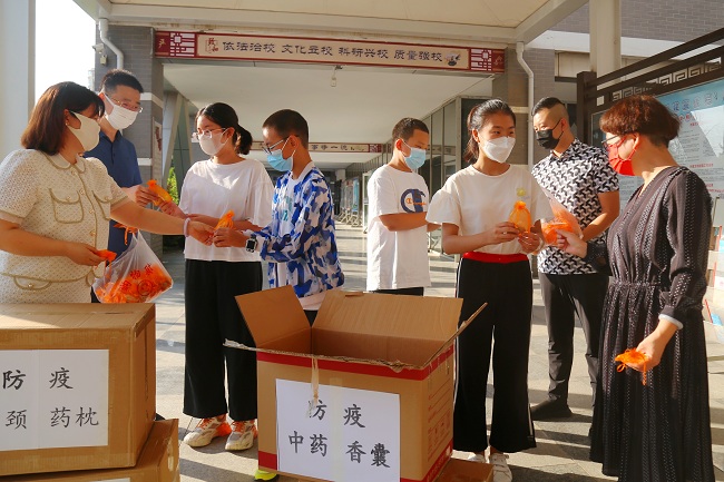民建唐山市委路北区工委七支部“护苗行动”3-1.jpg