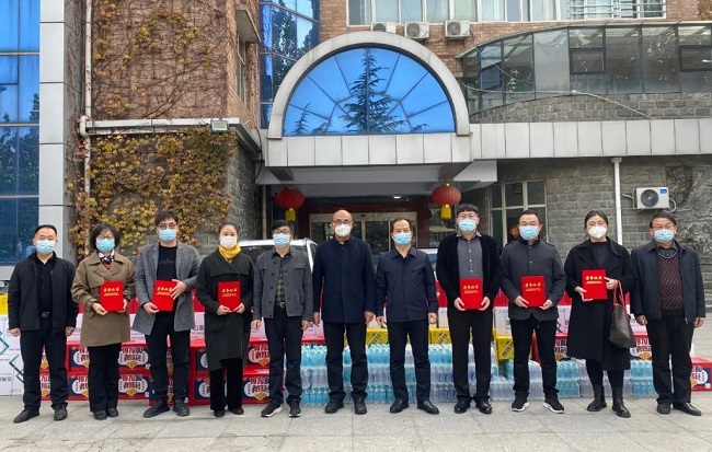 爱心汇聚 同心抗疫——民建邢台市委爱心捐赠助力抗疫1 (1)-1.jpg