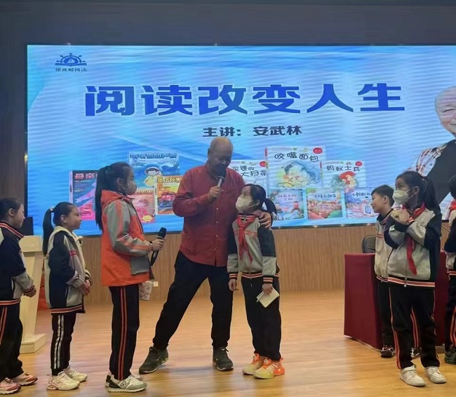 20230315春风送暖 共沐书香——民建保定市委竞秀支部携手九玥慈善协会举行图书捐赠仪式-1.jpg