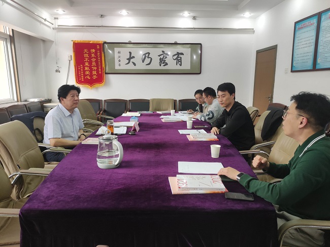 唐山市政协副主席、民建唐山市委主委胡世宁主持召开重点课题推进会.jpg