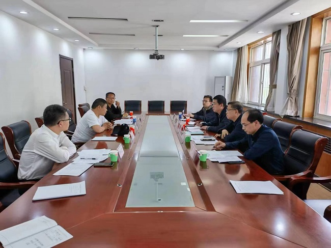 民建市委社会法制委员会召开学习工作会.jpg