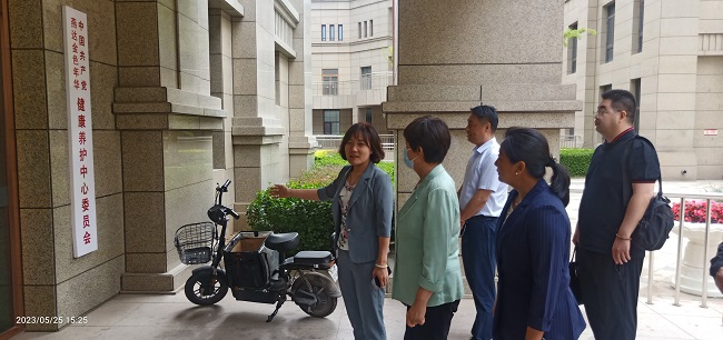 邵二玲到民建三河总支调研指导工作1 (2)-1.jpg