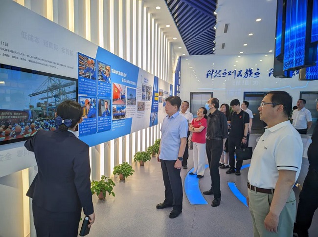 民建唐山市委赴青岛调研考察2.jpg