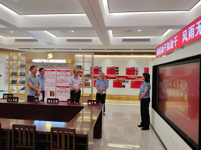 20230615民建保定市委朝阳支部联合保定市公安局交警支队开展学习交流活动2 (2).jpg