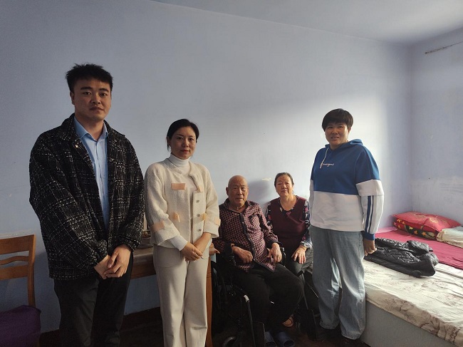 民建唐山市委古冶区工委开展“情暖重阳节”走访慰问活动2-1.jpg