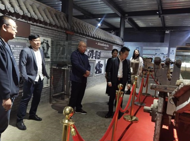 20231027民建保定市委东湖支部开展“凝心铸魂强根基、团结奋进新征程”主题教育 (4)-1.jpg