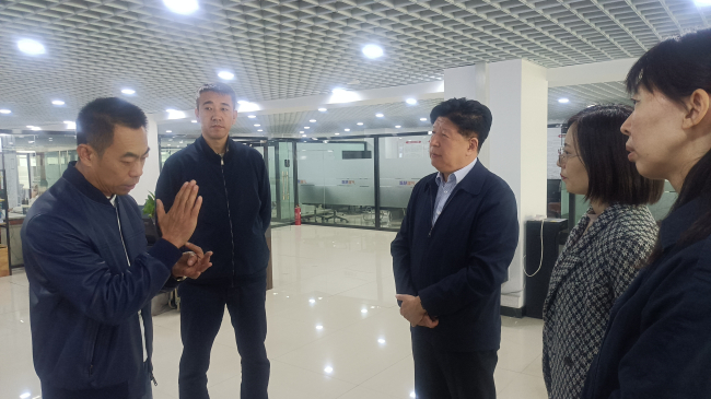 唐山市政协副主席、民建唐山市委主委胡世宁到路北区工委七支部会员之家走访调研1 (5) (2).jpg