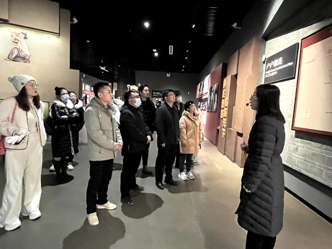 20231212民建保定市委组织青年会员开展“青春同心跟党走”专题学习现场教学活动3-1.jpg