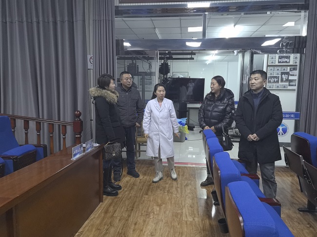 民建唐山市委路北区工委三支部班子走访会员之五 (2)-1.jpg