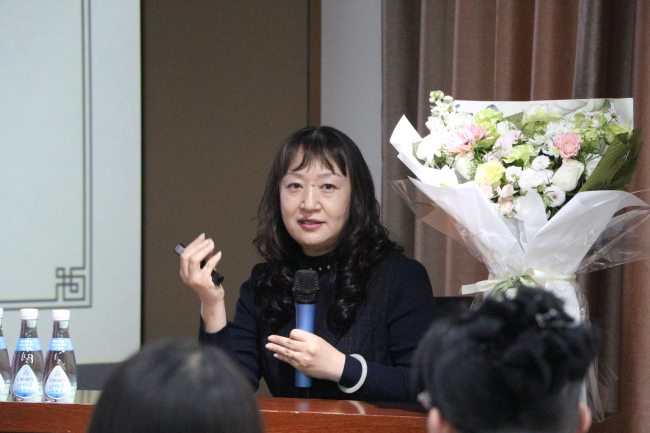 民建唐山市委路北区工委举办庆祝国际妇女节“魅力女性”系列活动“礼仪之美”分享会1 (4) (2).jpg